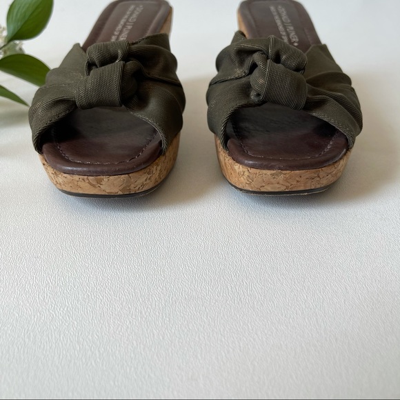 DONALD J PLINER CHARM KNOTTED OPEN TOE WEDGE - Picture 6 of 10